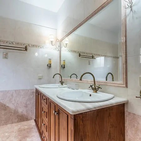 Aelion Escape Villa Miríki